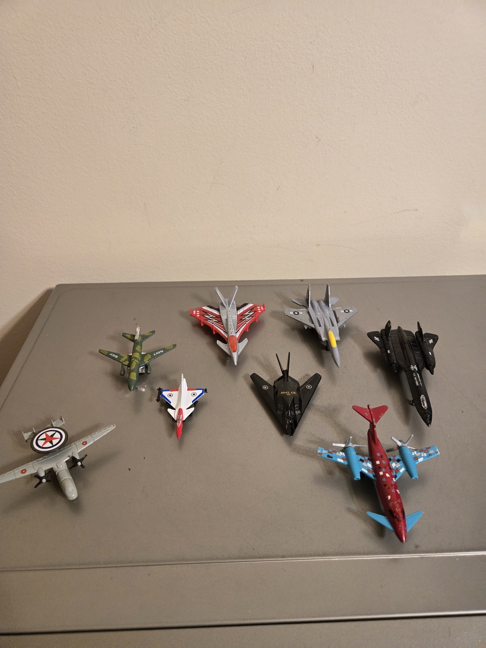 Vintage & Modern Diecast Toy Airplane Lot (8 Pcs) – Matchbox, Maisto, Others